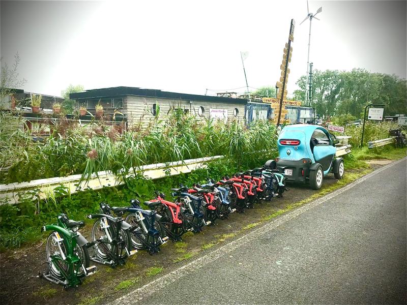 Bromptons voor de deur